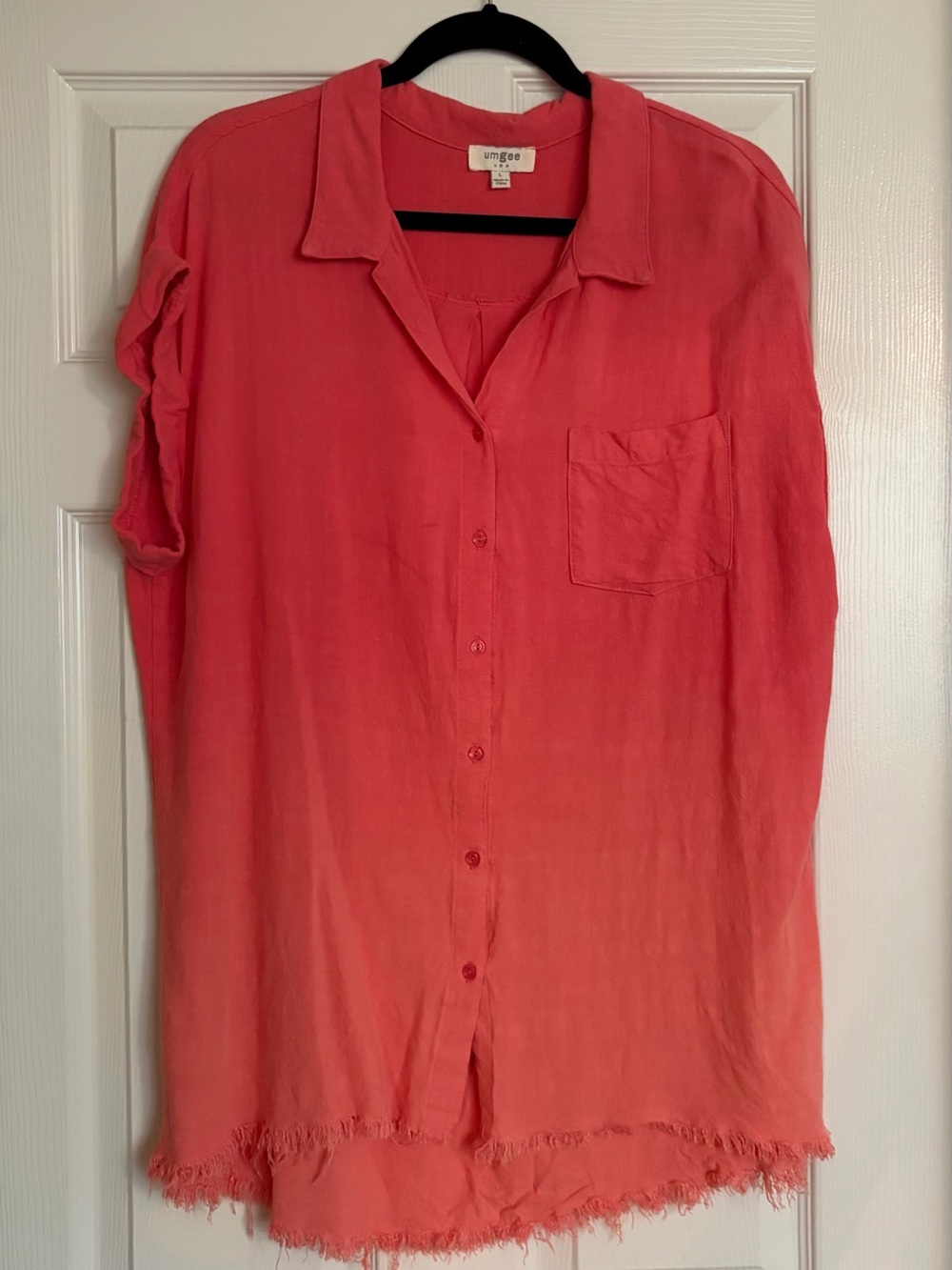 EUC Umgee Coral-Pink Button Front Shirt tunic size lg high-low